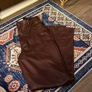 Brand New Abercrombie 90’s Straight Ultra High Rise Curve Love Size 29 8 Long